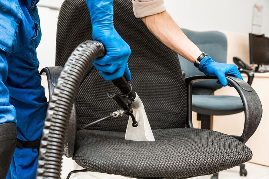 Grondige trapreiniging in Den Haag uitgevoerd door een specialist aan huis